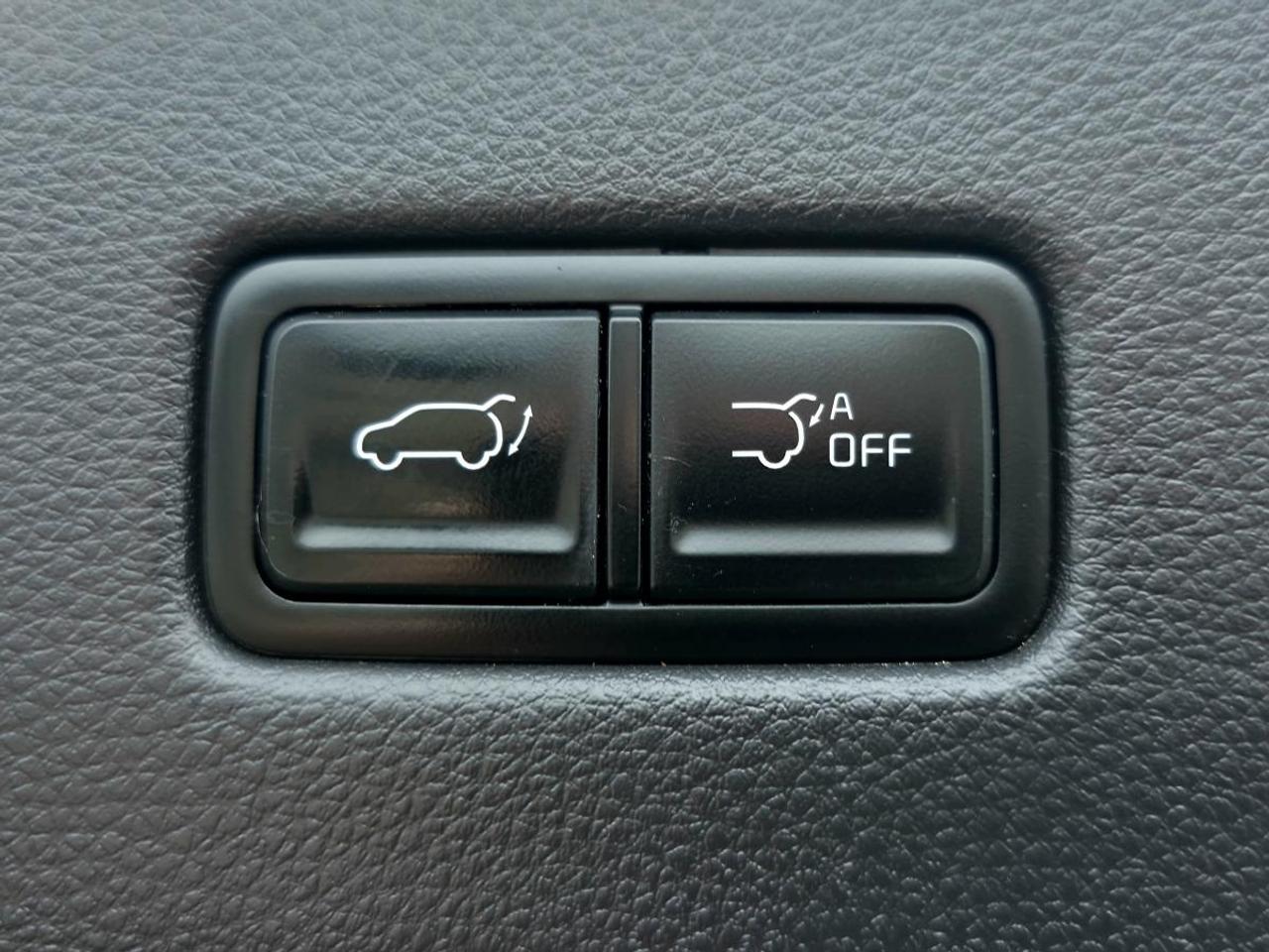 2024 Kia Carnival LX+ Photo
