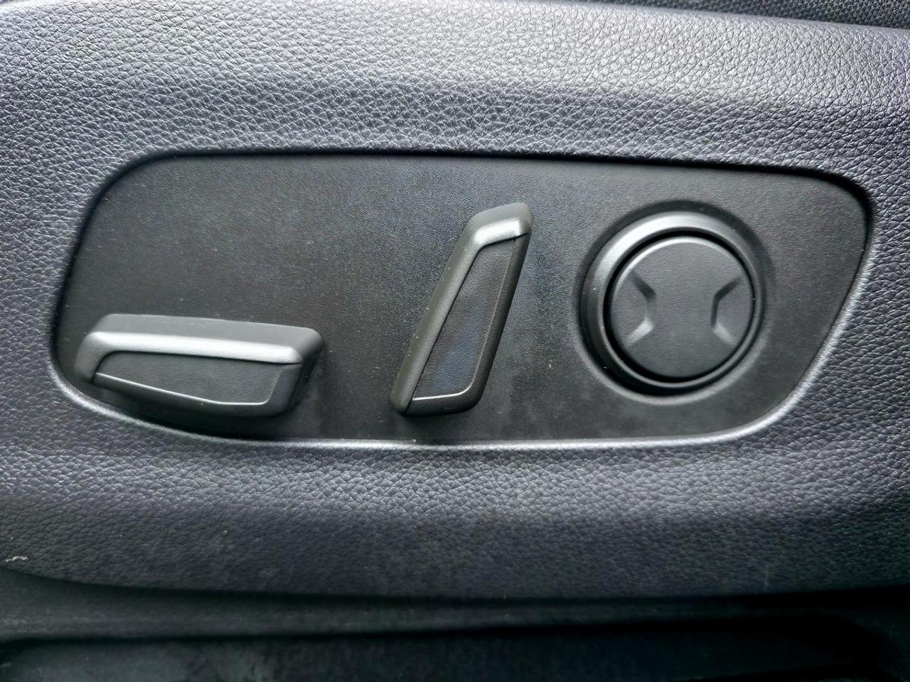 2024 Kia Carnival LX+ Photo