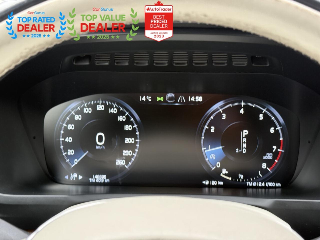 2016 Volvo XC90 INSCRIPTION | FULLY VOLVO SERVICED FROM DAY 1 | HUD | 360 CAMERA Photo