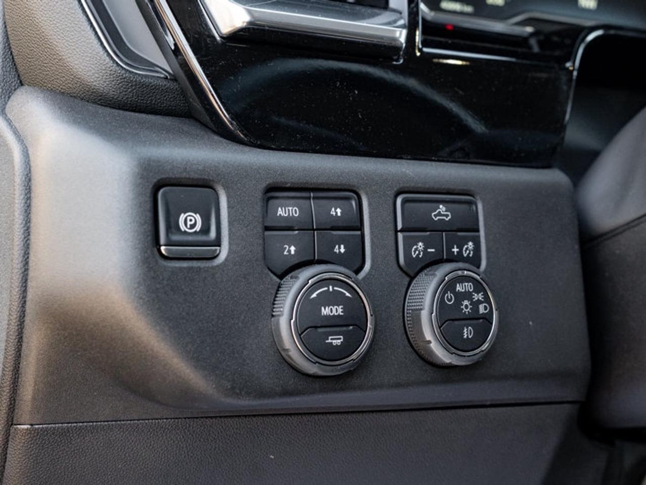 2025 Chevrolet Silverado 1500 LT Trail Boss Photo