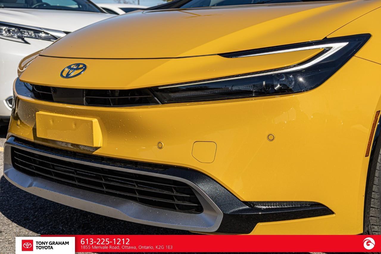 2027 Toyota Prius Plug-In Hybrid XSE Premium Photo