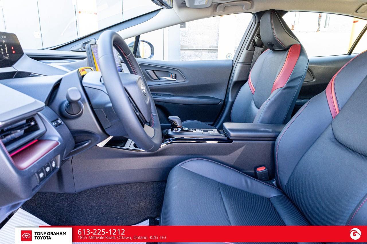 2027 Toyota Prius Plug-In Hybrid XSE Premium Photo