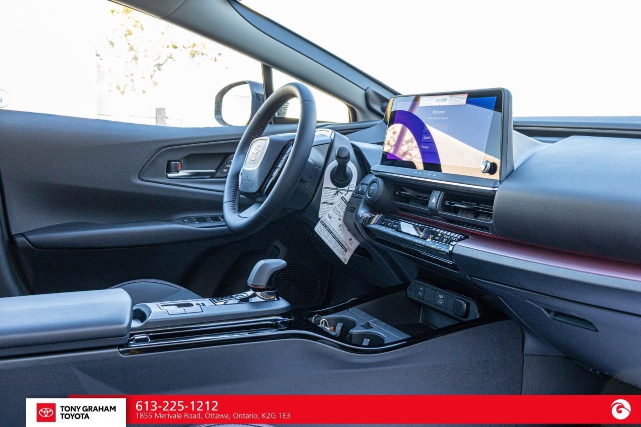 2027 Toyota Prius Plug-In Hybrid XSE Premium Photo