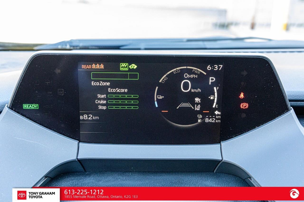 2027 Toyota Prius Plug-In Hybrid XSE Premium Photo