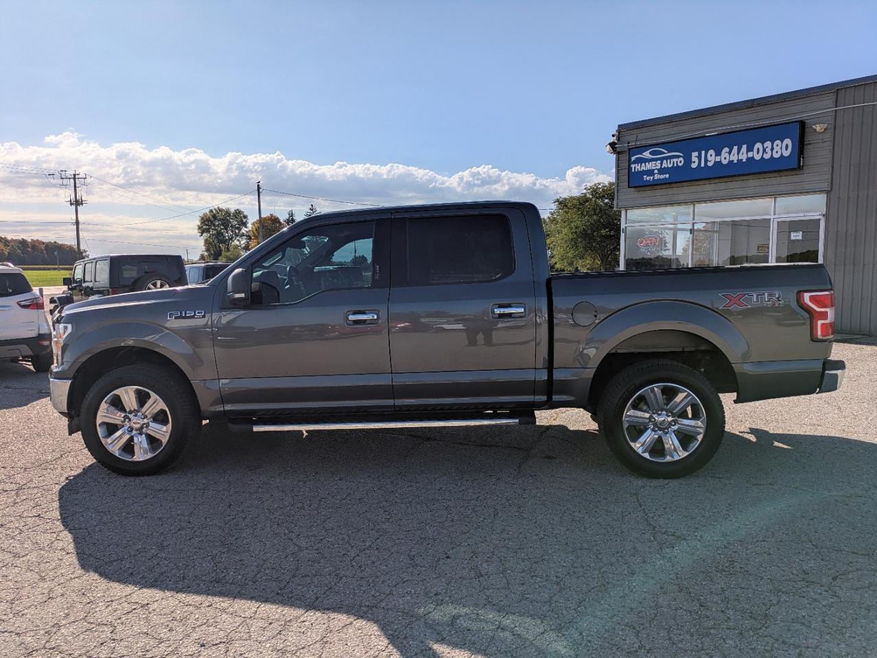 2018 Ford F-150 XLT 4X4 SuperCrew 5.5' Box Photo5