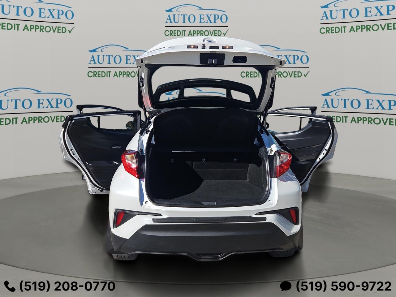 2022 Toyota C-HR XLE Premium,One Owner,Certified,No Accident,2 Keys Photo