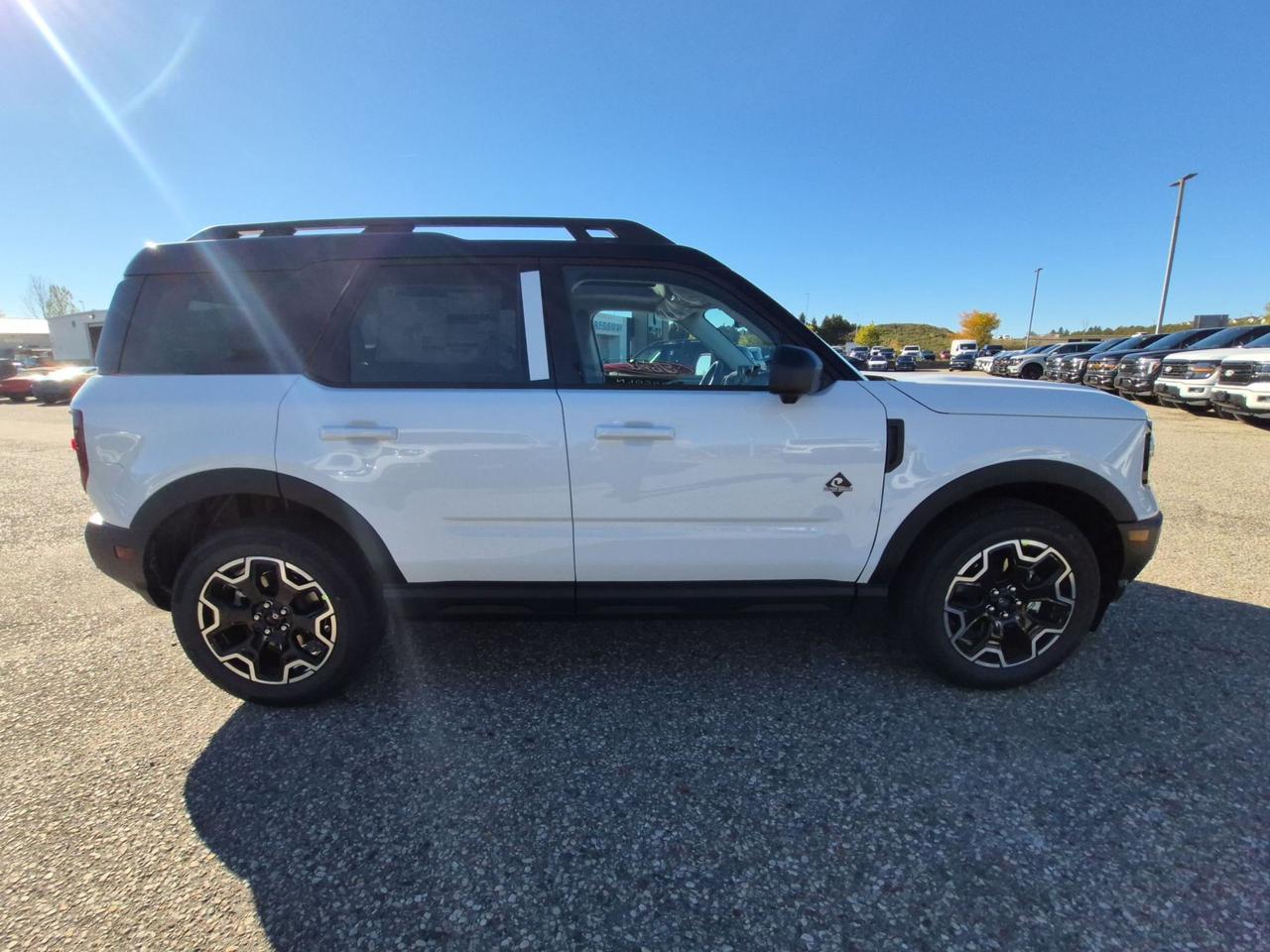 2026 Ford Bronco Sport OUTER BANKS, MOONROOF, TECH PKG, ADAPTIVE CRUISE Photo
