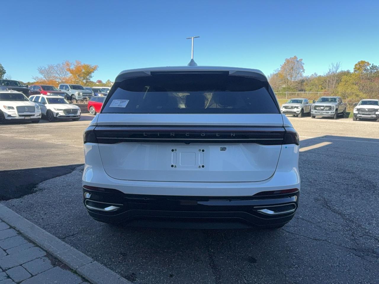 2026 Lincoln Nautilus PREMIERE, PANO ROOF, PHONE AS KEY, ADAPTIVE CRUISE Photo2