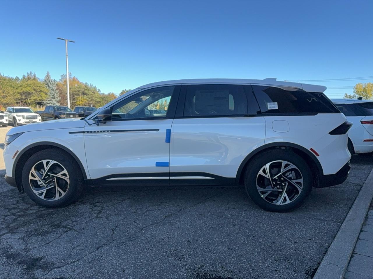 2026 Lincoln Nautilus PREMIERE, PANO ROOF, PHONE AS KEY, ADAPTIVE CRUISE Photo3