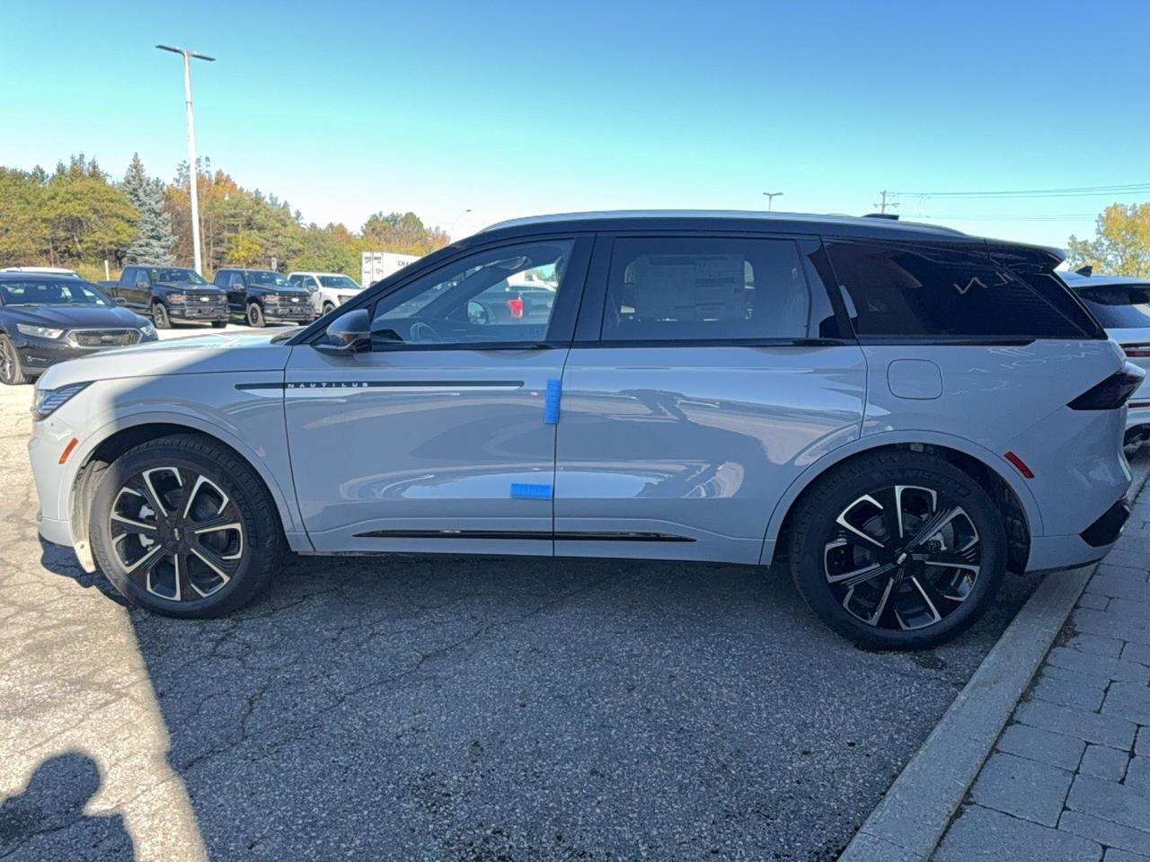 2026 Lincoln Nautilus RESERVE, PANO ROOF, PHONE AS KEY, CO-PILOT360 2.0 Photo3
