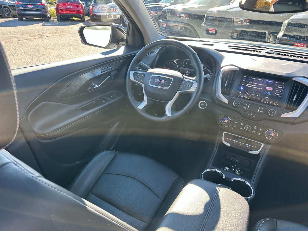 2024 GMC Terrain SLT ELEV. AWD HTD-LTHR PanoRoof XM PowerGate RvCam Photo