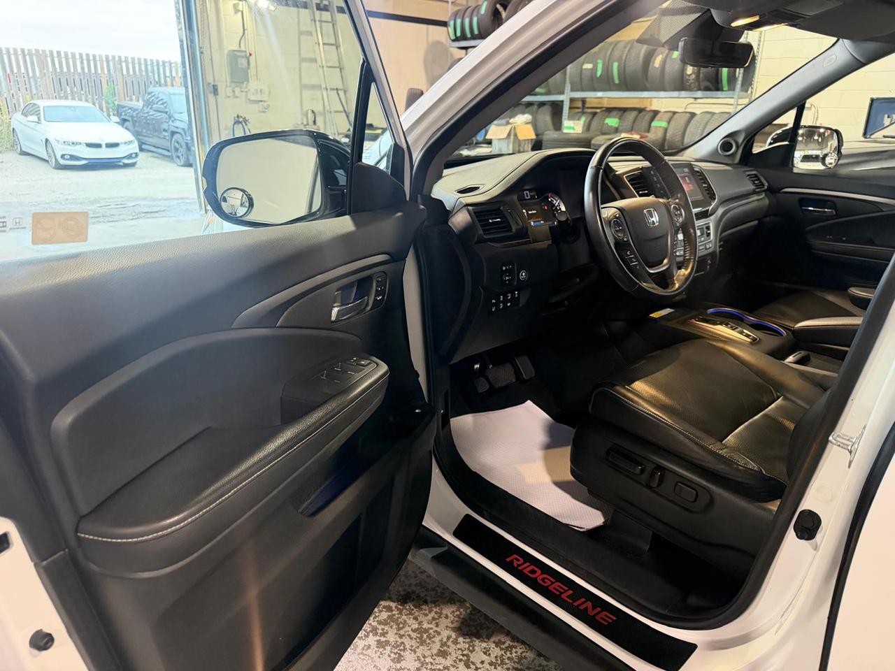 2021 Honda Ridgeline TOURING | HEATED SEATS | LEATHER | SUNROOF Photo