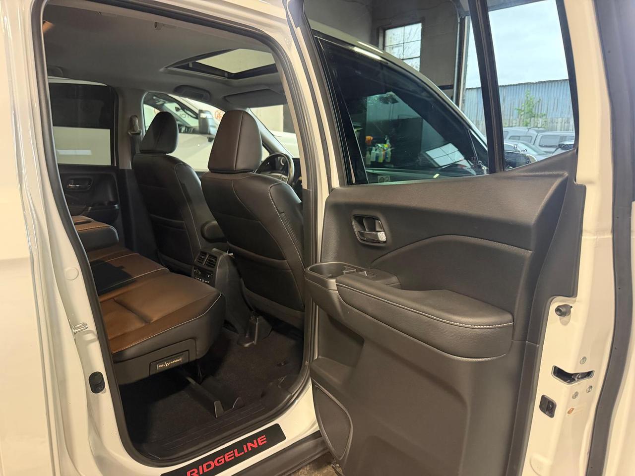 2021 Honda Ridgeline TOURING | HEATED SEATS | LEATHER | SUNROOF Photo