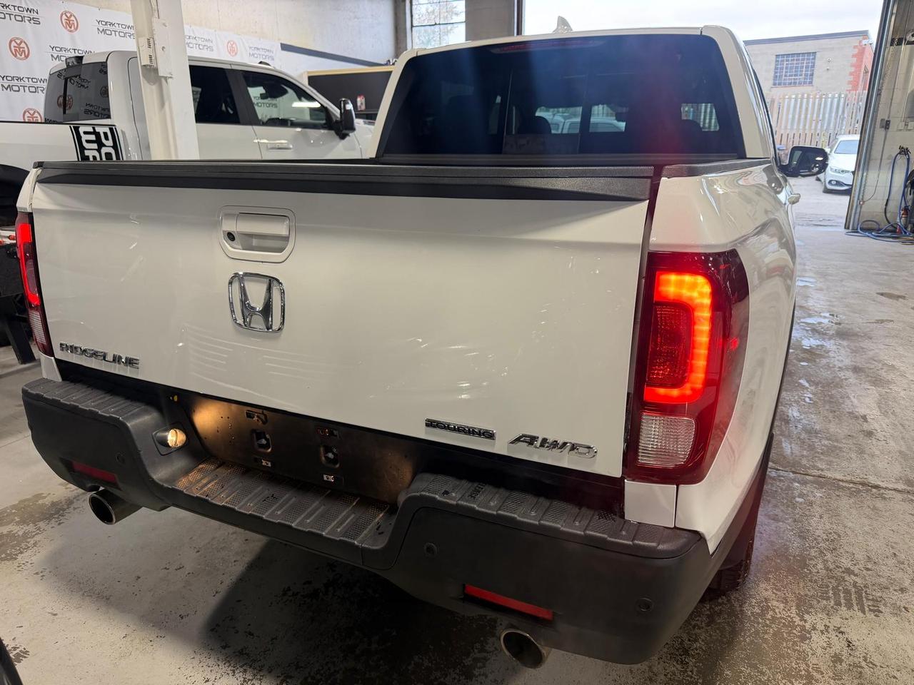 2021 Honda Ridgeline TOURING | HEATED SEATS | LEATHER | SUNROOF Photo