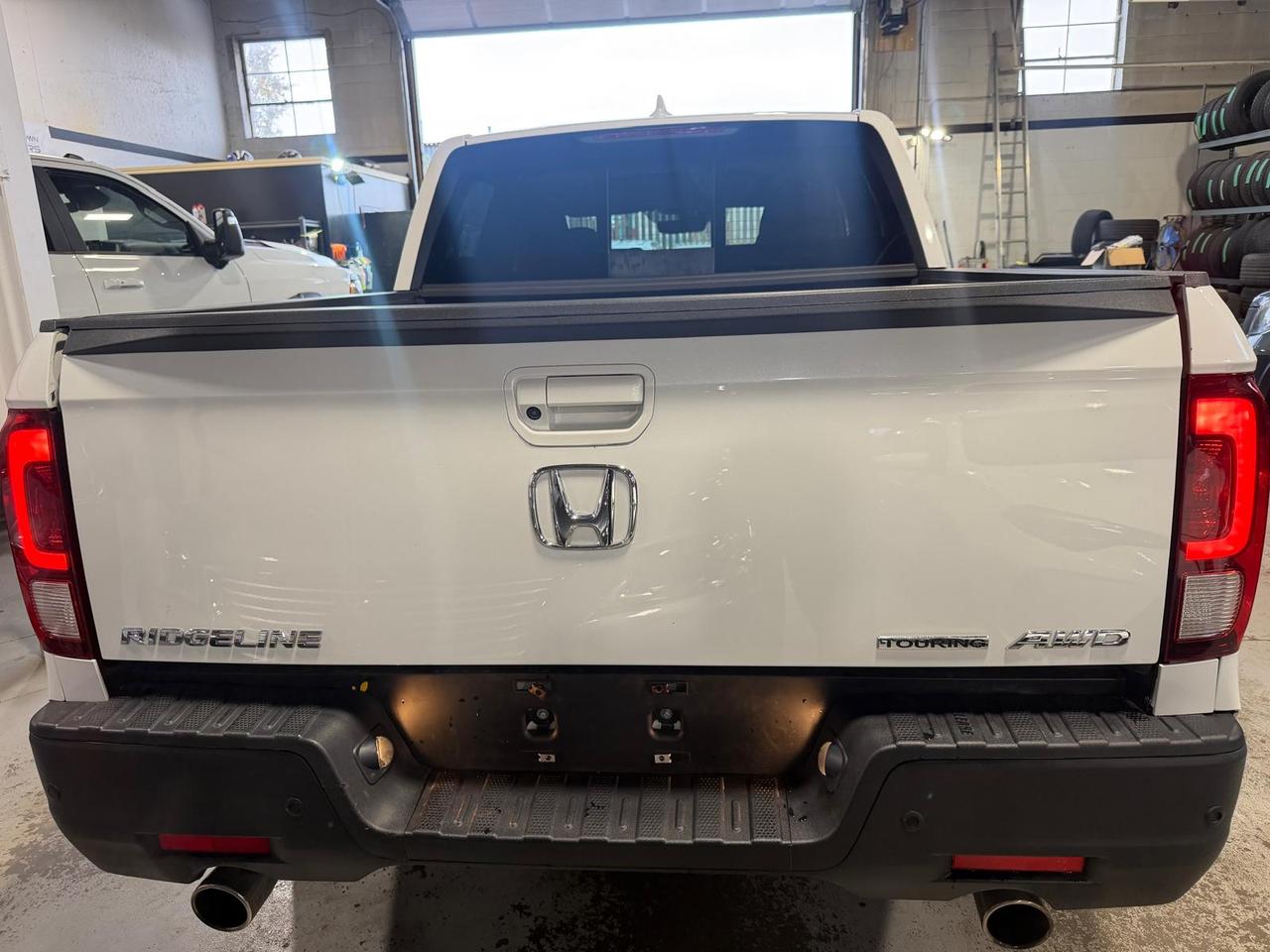 2021 Honda Ridgeline TOURING | HEATED SEATS | LEATHER | SUNROOF Photo