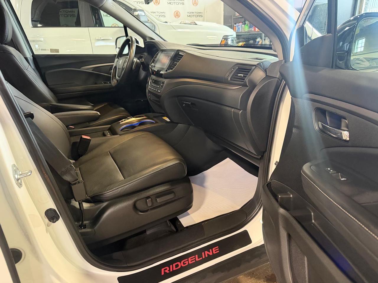 2021 Honda Ridgeline TOURING | HEATED SEATS | LEATHER | SUNROOF Photo