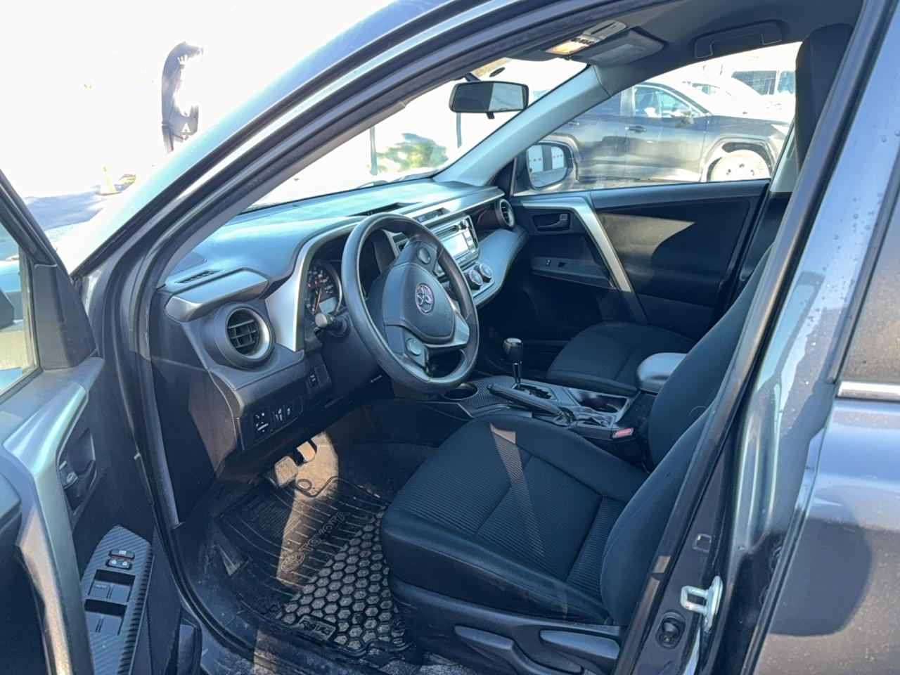 2015 Toyota RAV4  Photo