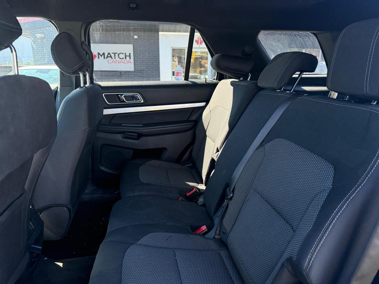 2017 Ford Explorer 4WD XLT / AUTO / YOU SAFETY YOU SAVE Photo