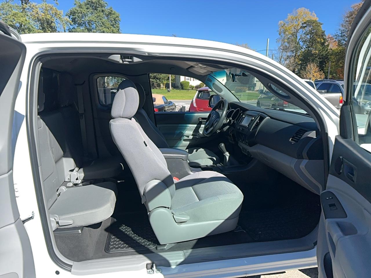 2015 Toyota Tacoma  Photo