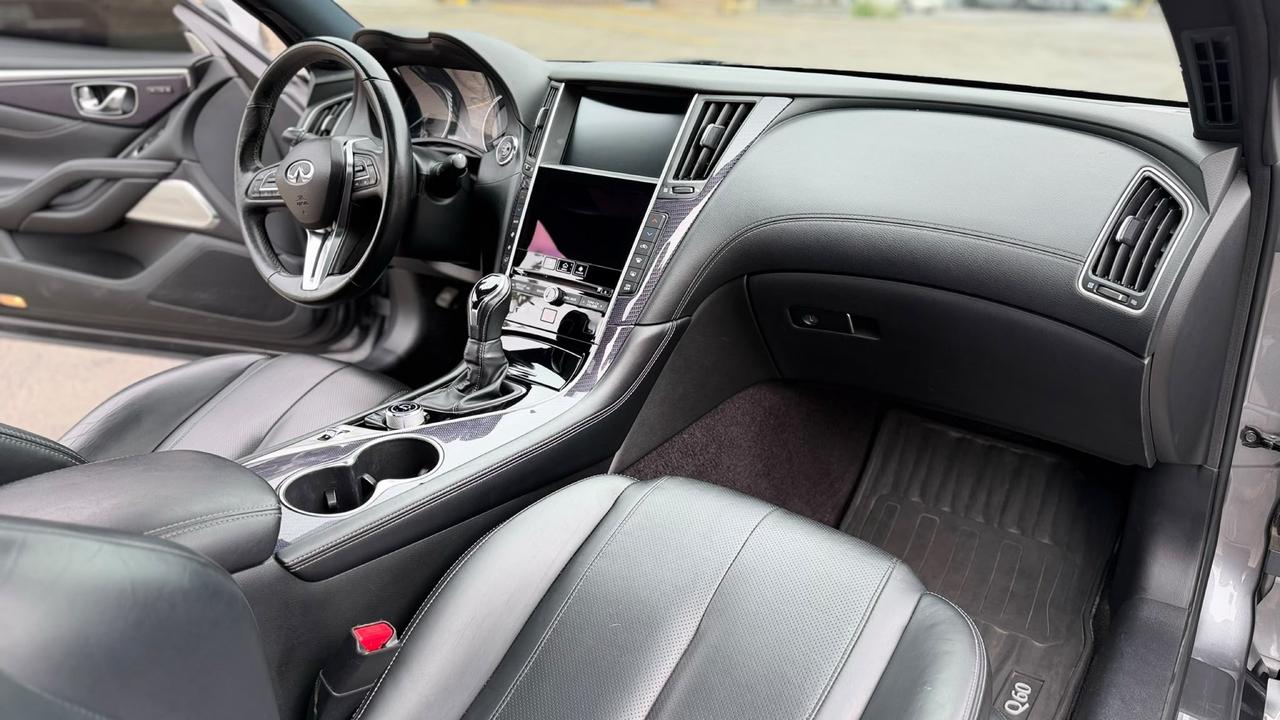 2017 Infiniti Q60 2dr Cpe 3.0t Red Sport 400 Photo