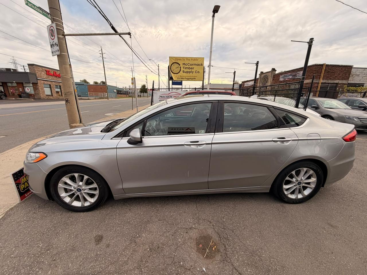 2020 Ford Fusion SE Photo