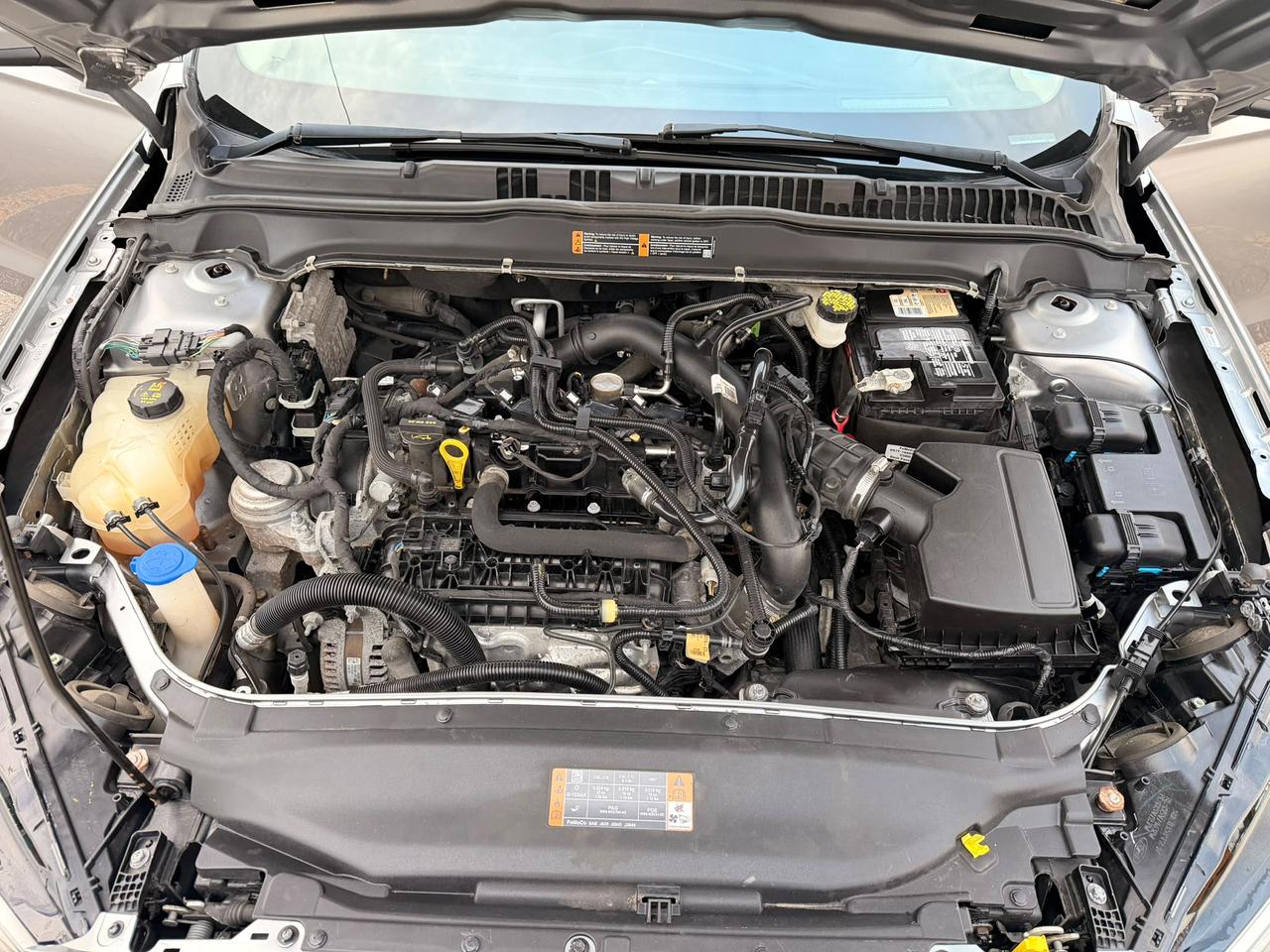 2020 Ford Fusion SE Photo