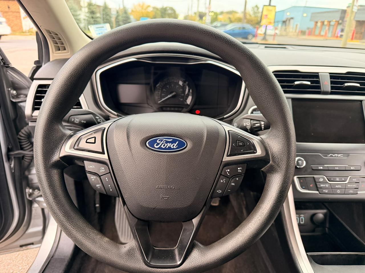 2020 Ford Fusion SE Photo