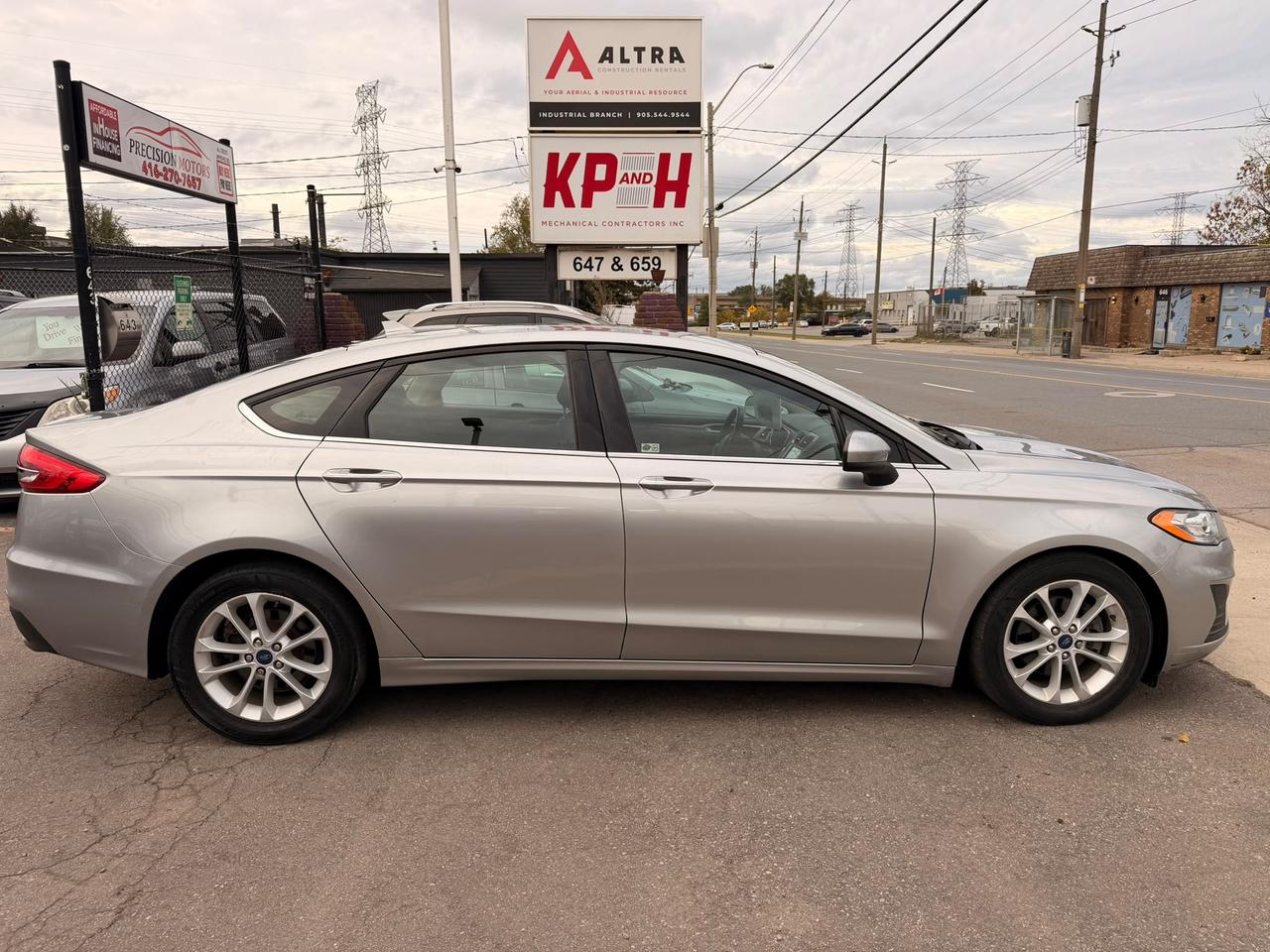 2020 Ford Fusion SE Photo