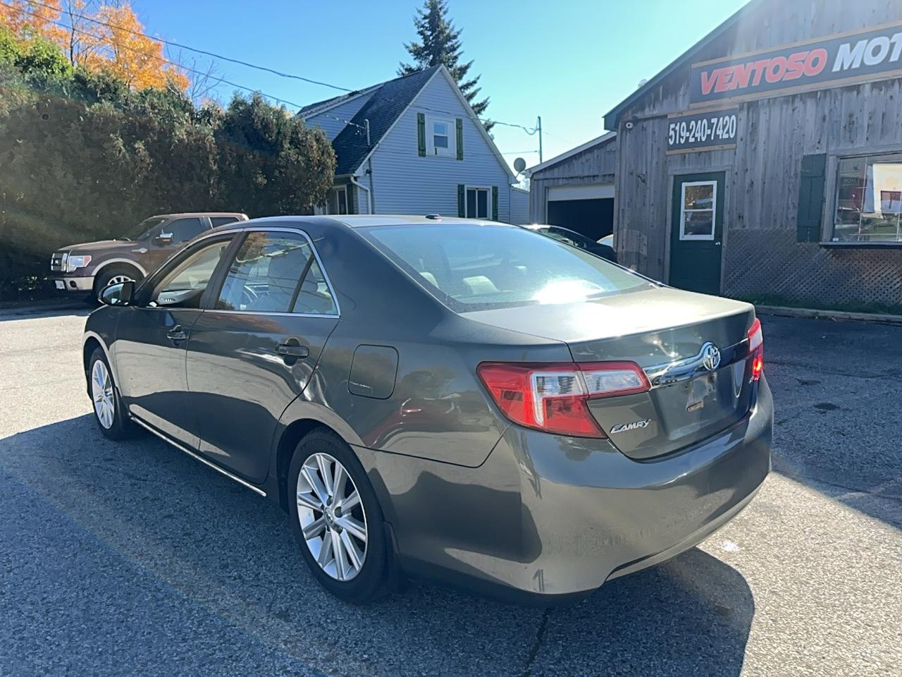 2012 Toyota Camry XLE Photo