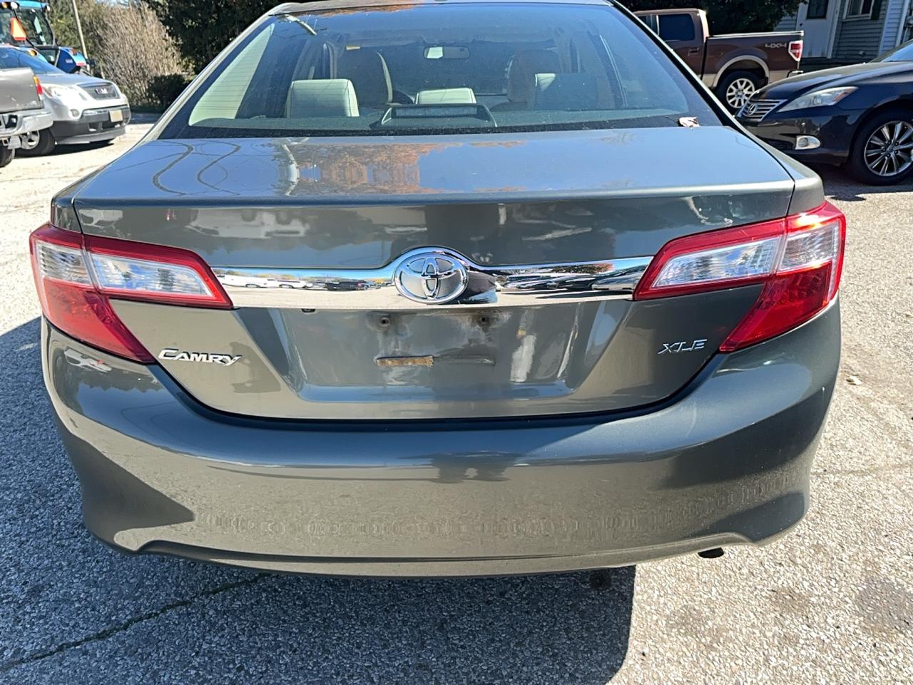 2012 Toyota Camry XLE Photo3