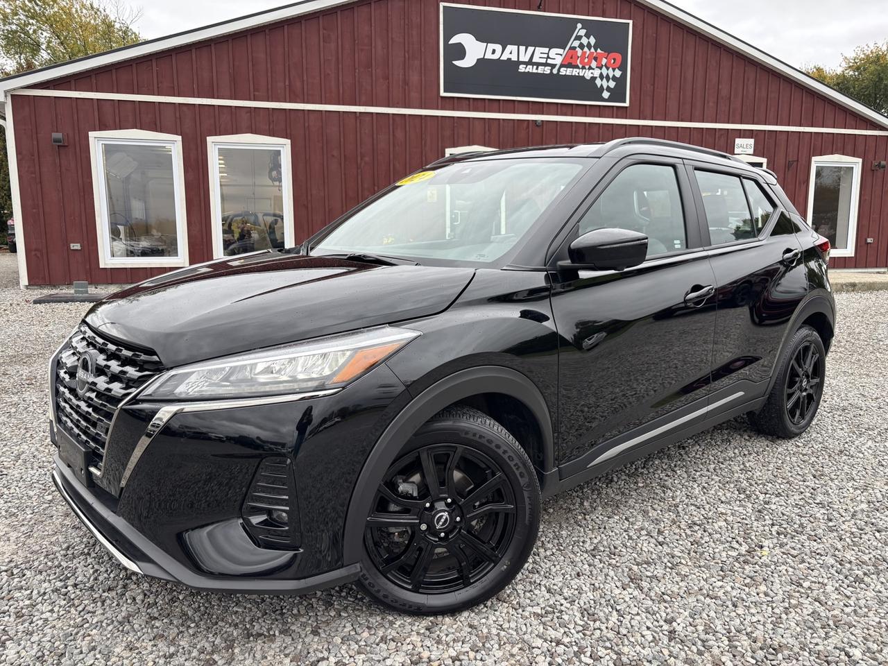 2024 Nissan Kicks SR Photo0