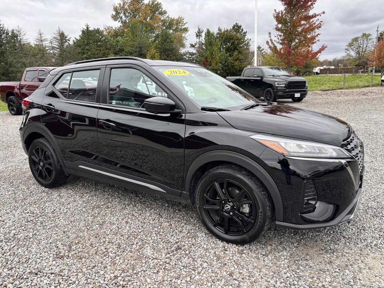2024 Nissan Kicks SR Photo