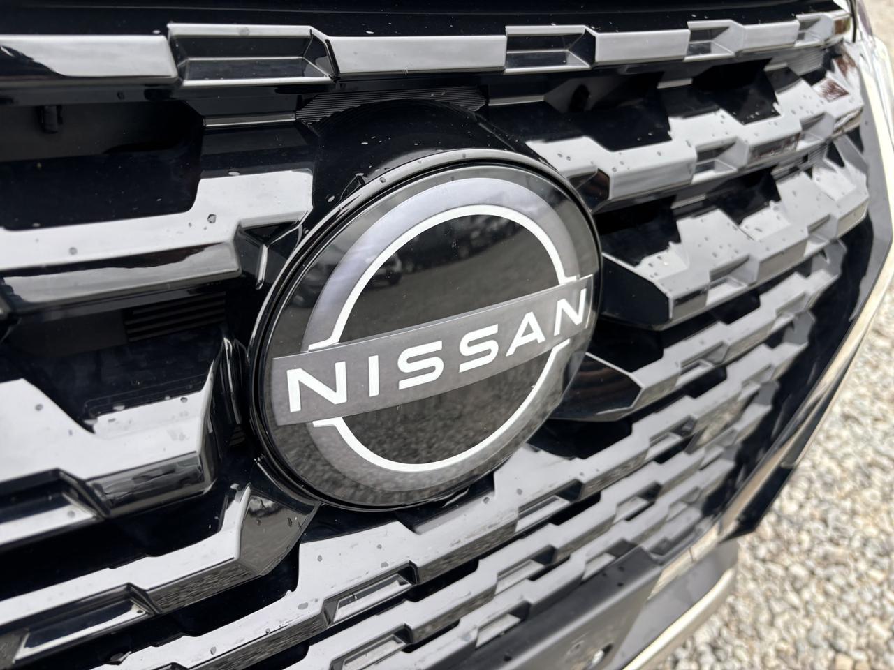 2024 Nissan Kicks SR Photo