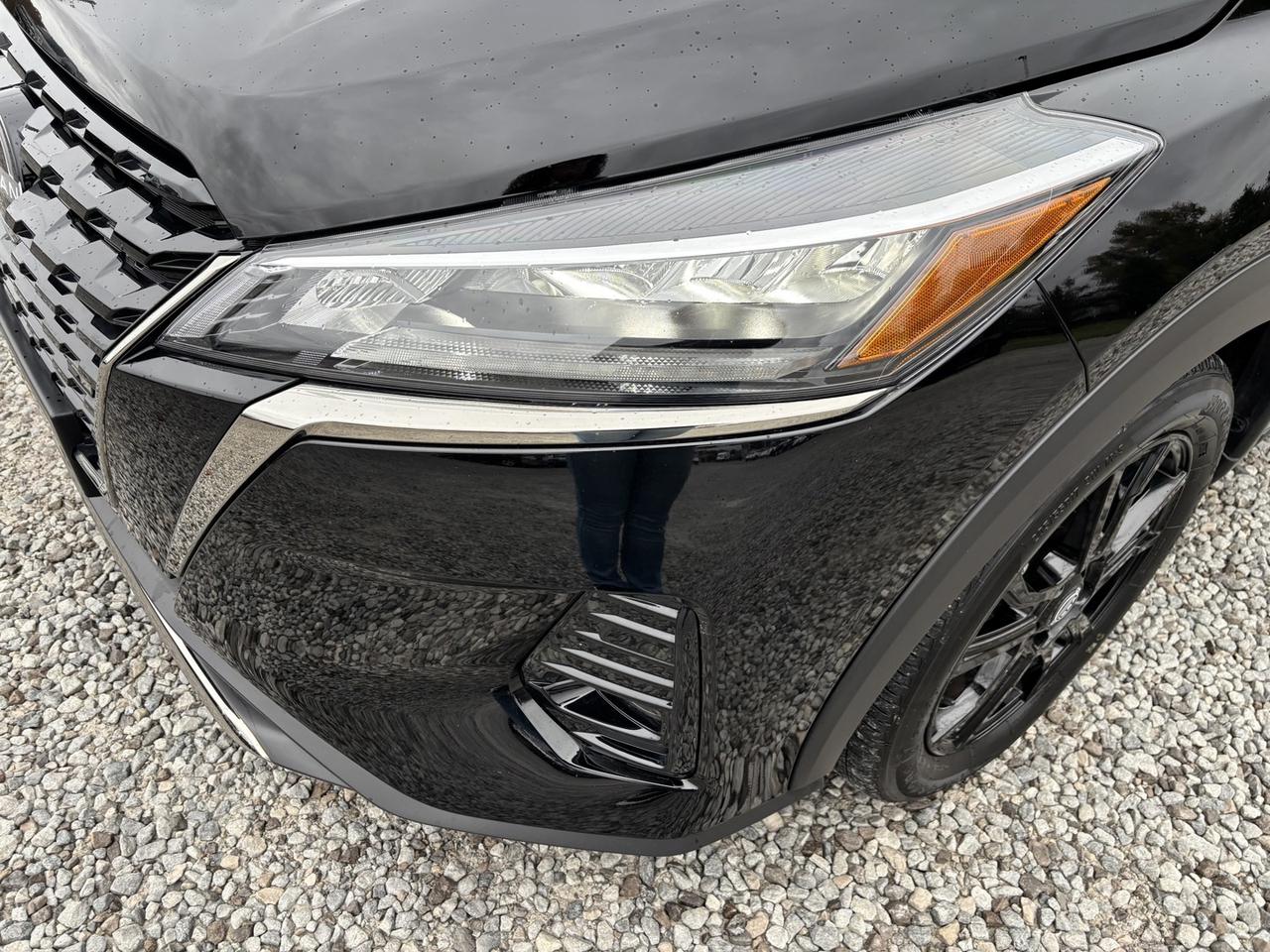 2024 Nissan Kicks SR Photo