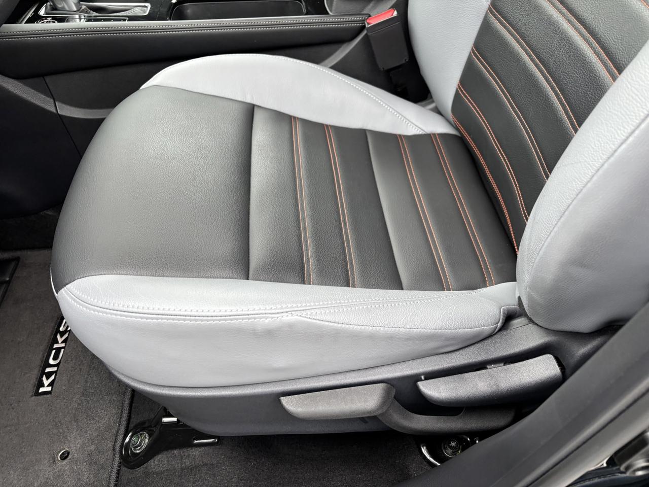 2024 Nissan Kicks SR Photo