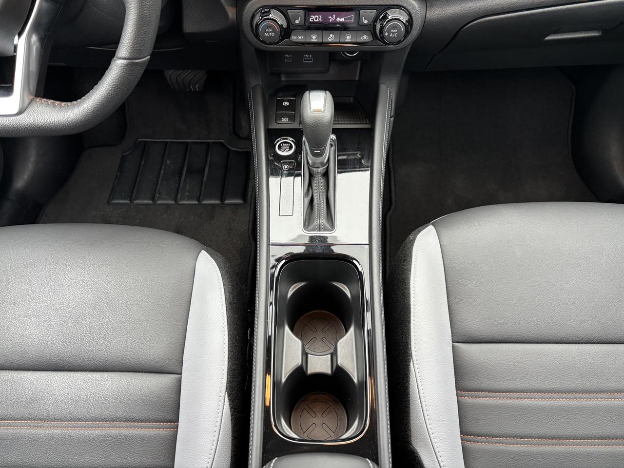 2024 Nissan Kicks SR Photo