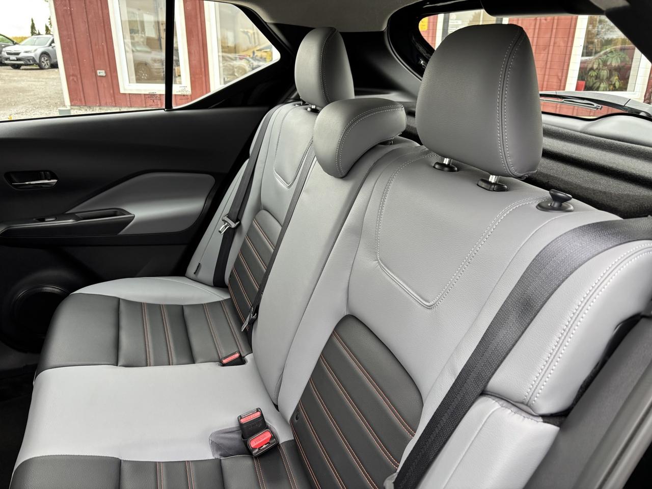 2024 Nissan Kicks SR Photo