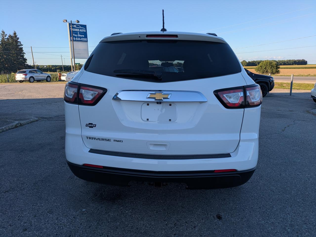 2017 Chevrolet Traverse LS AWD Photo
