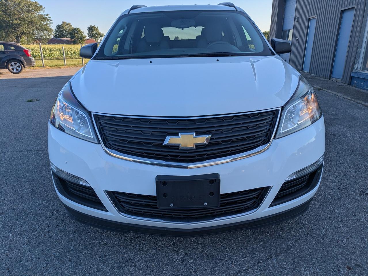 2017 Chevrolet Traverse LS AWD Photo