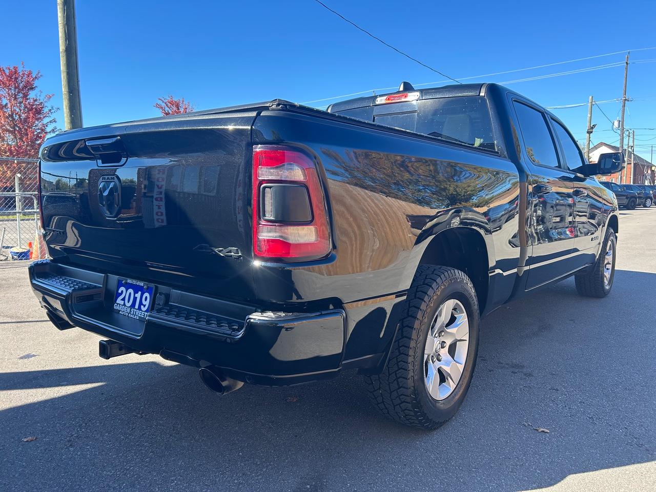 2019 RAM 1500 SPORT Photo4