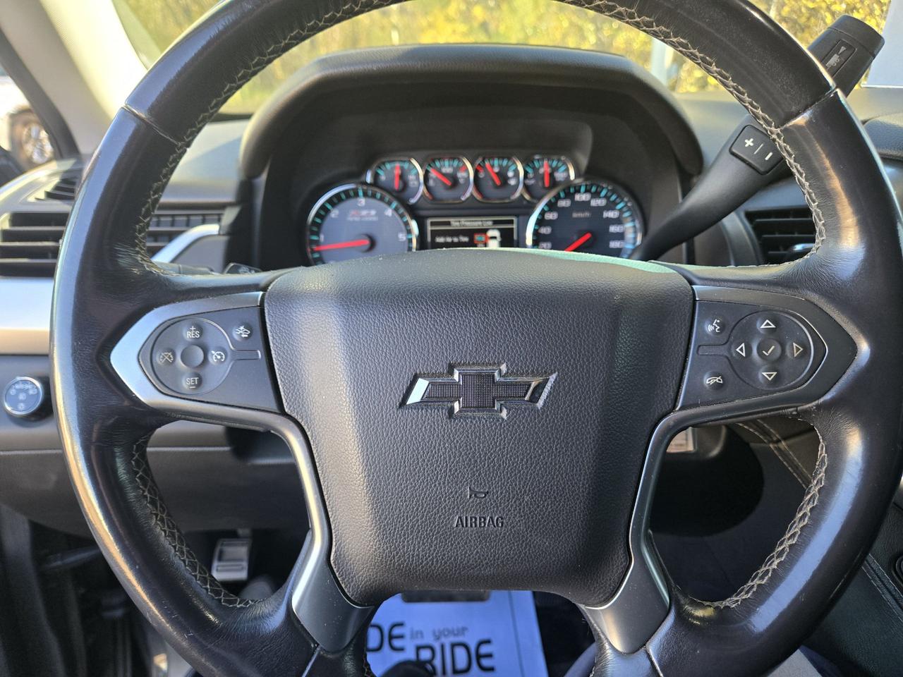2017 Chevrolet Suburban LT Photo