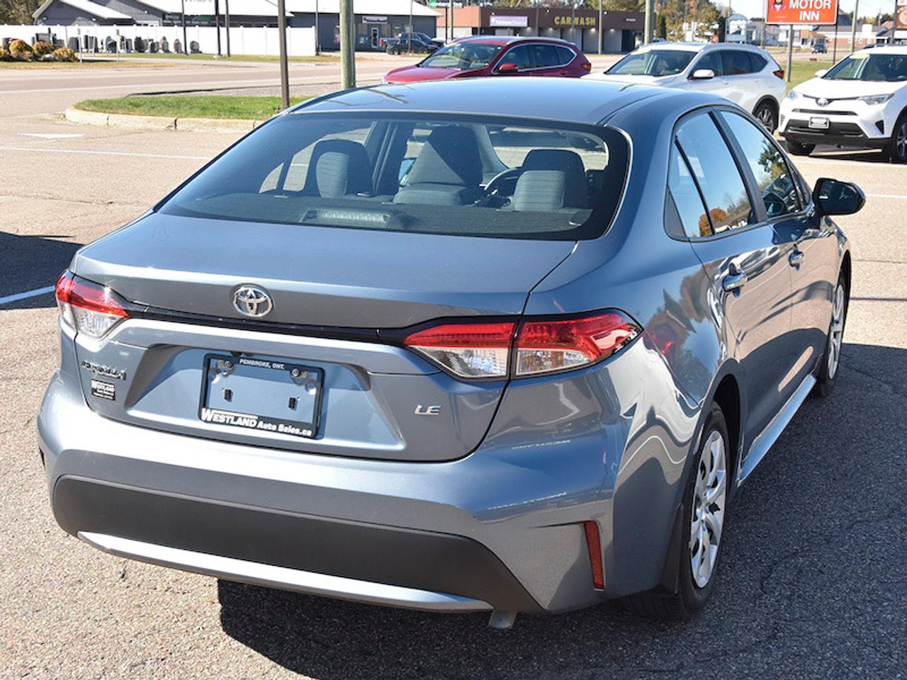2021 Toyota Corolla LE Photo