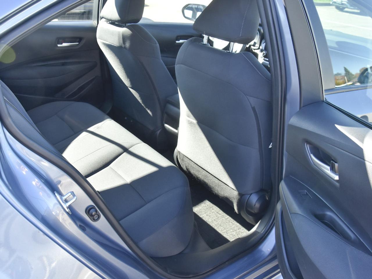 2021 Toyota Corolla LE Photo