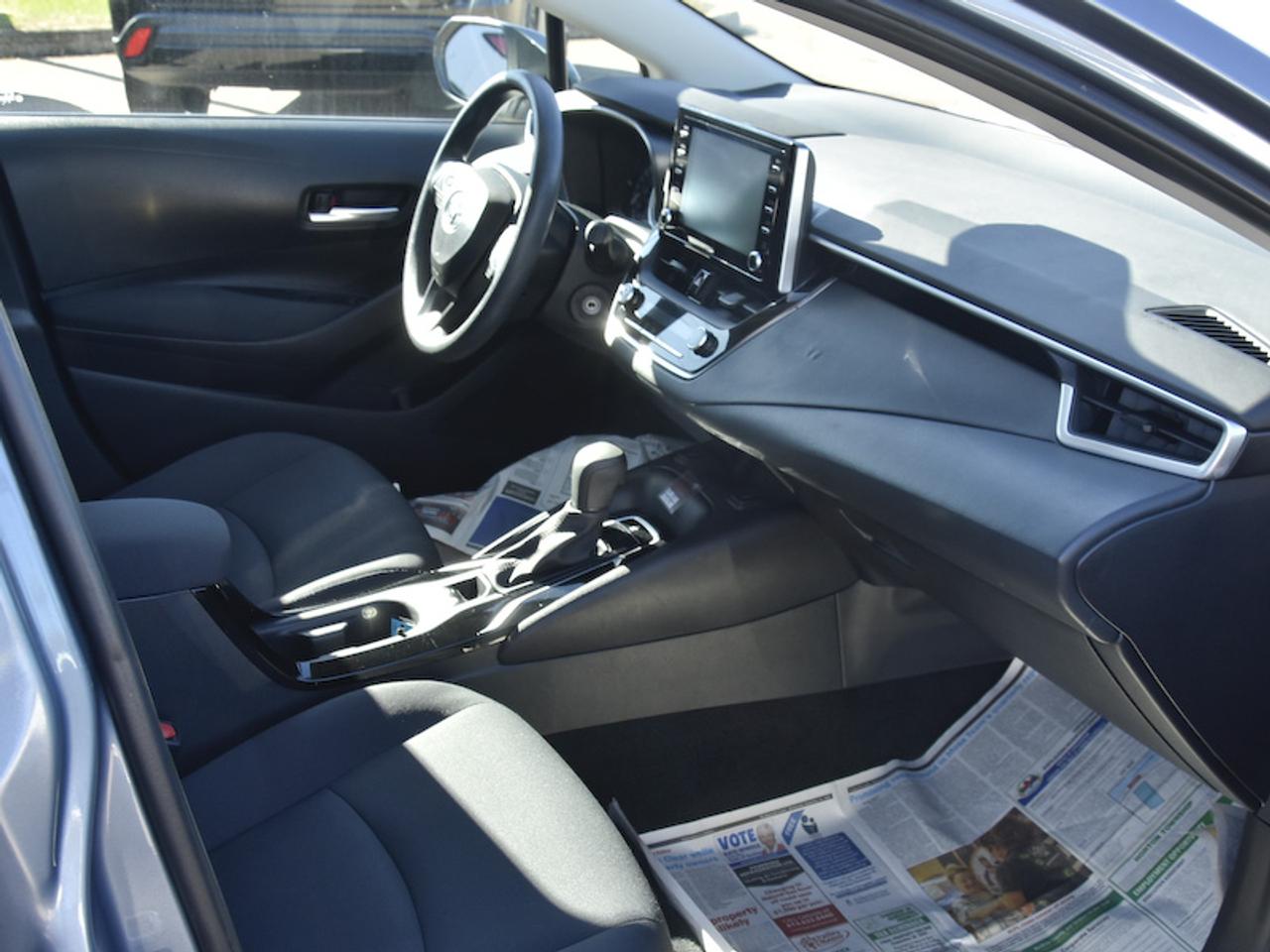 2021 Toyota Corolla LE Photo