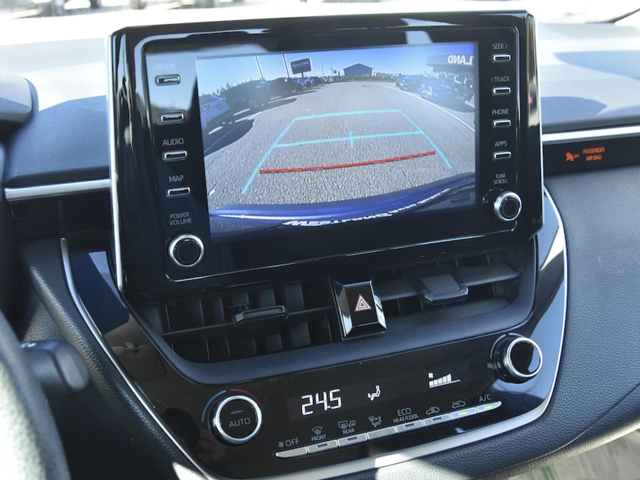 2021 Toyota Corolla LE Photo