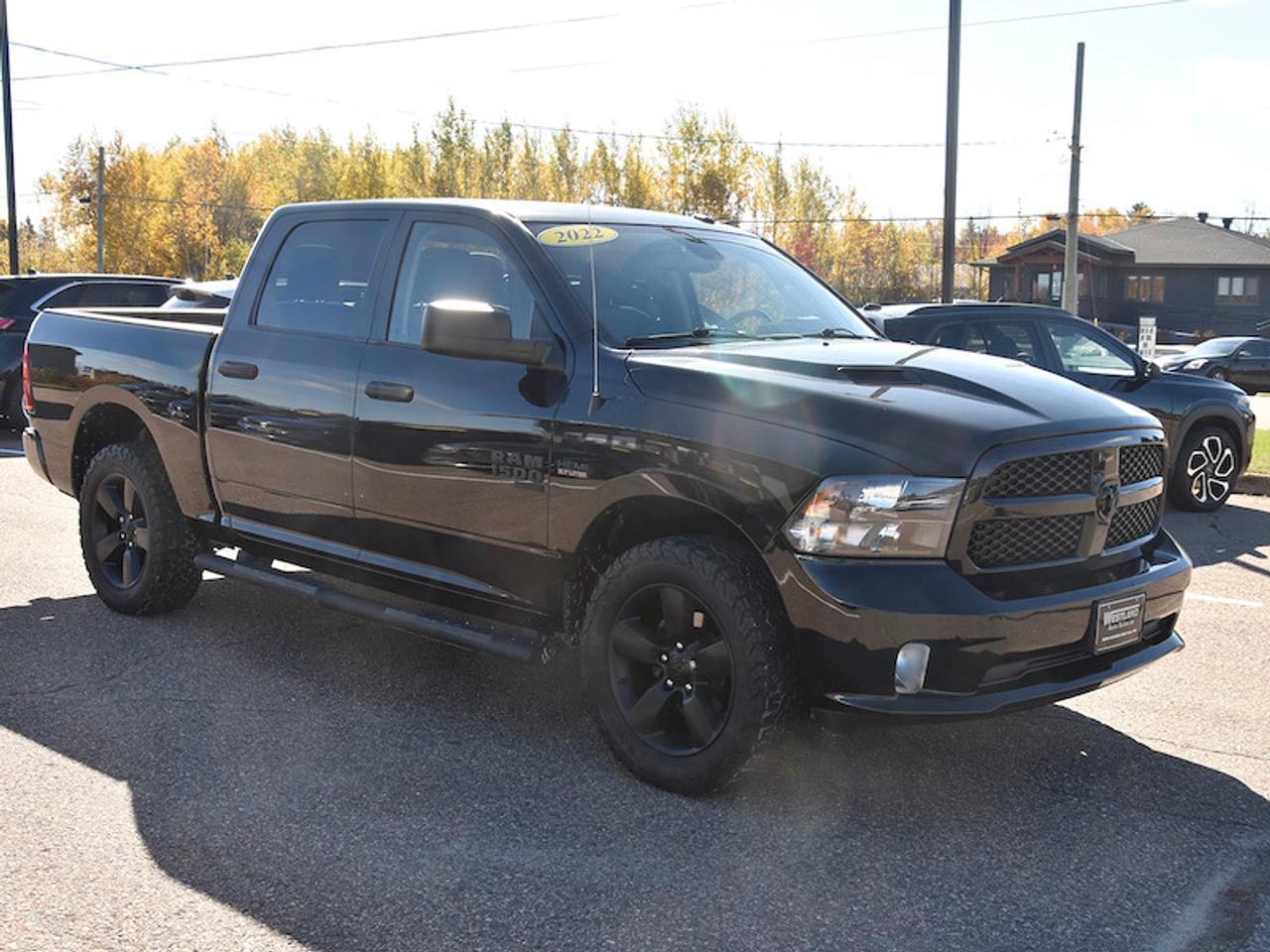 2022 RAM 1500 Classic EXPRESS 4X4 CREW CAB 5'7" BOX Photo