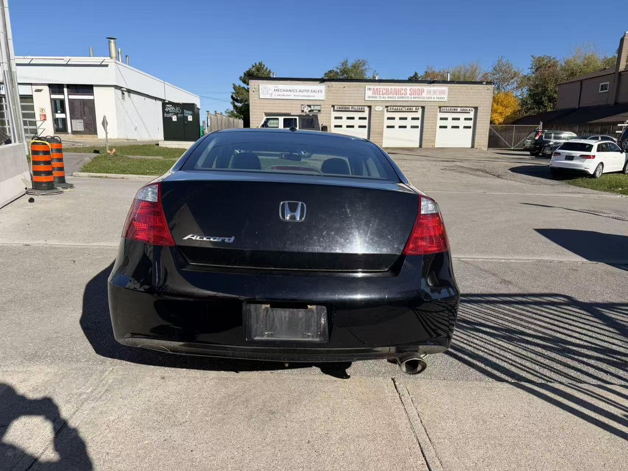 2009 Honda Accord 2dr I4 Auto EX-L Photo