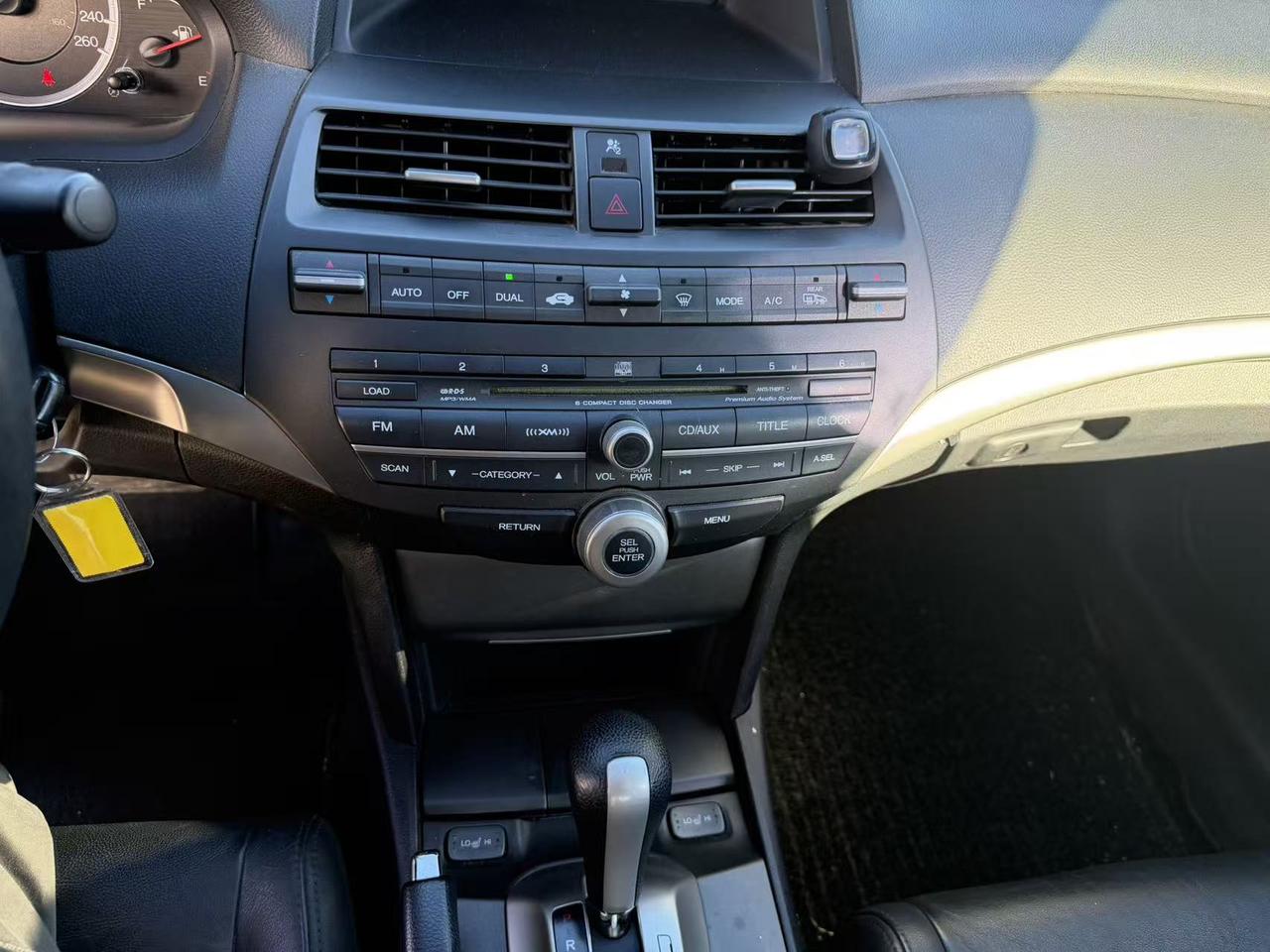 2009 Honda Accord 2dr I4 Auto EX-L Photo