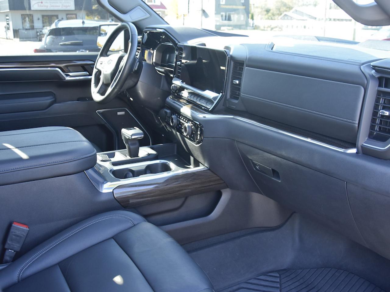 2024 Chevrolet Silverado 1500 LT Trail Boss Photo