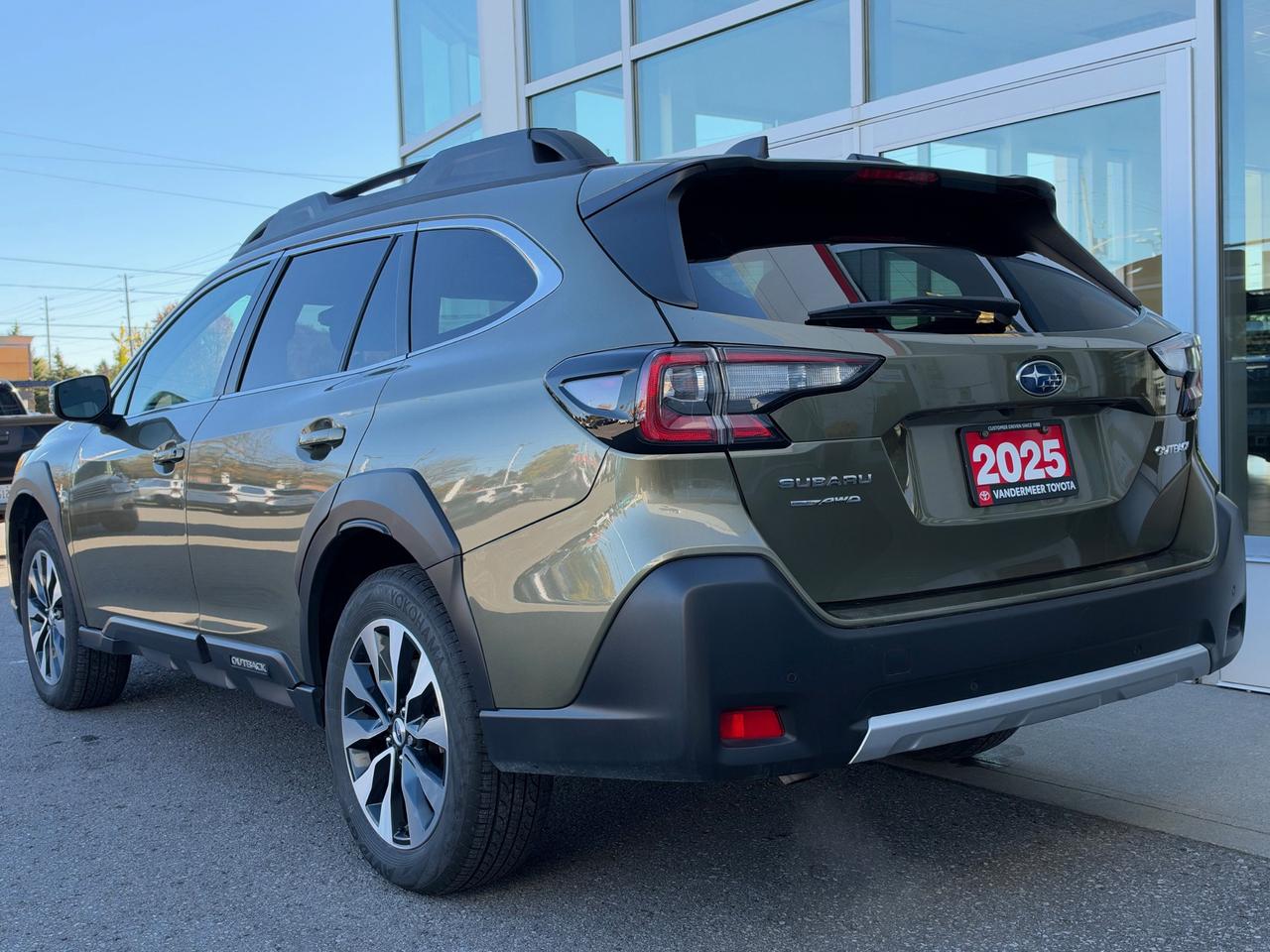 2025 Subaru Outback Limited LIMITED-ONE OWNER! Photo4